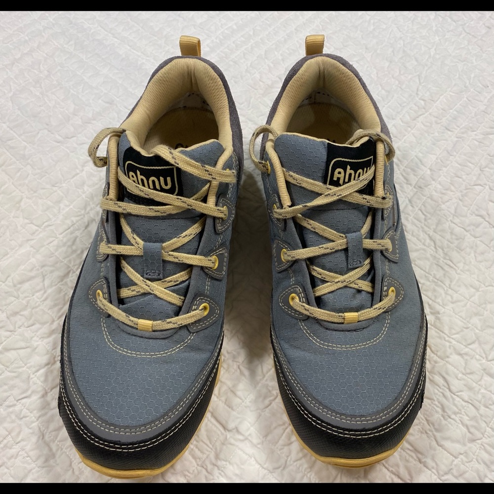 Ahnu Sugarpine Hiking Shoes 7.5